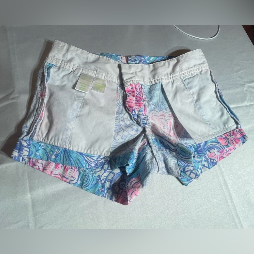 LILLY‎ PULITZER "WALSH"
BLUE SHELL TO RAISE HAVEN
SHORTS SIZE- 00 - Picture 14 of 15